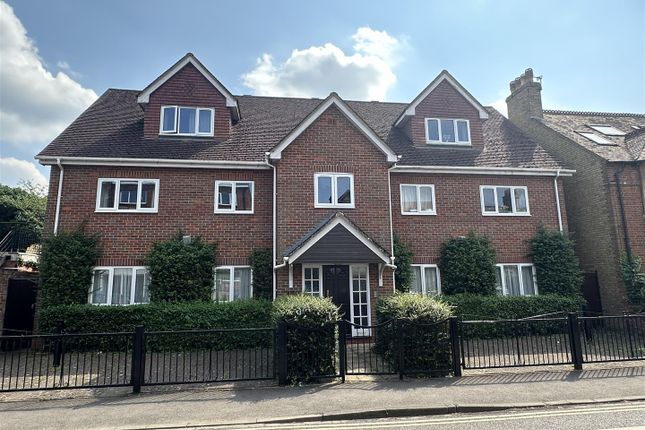Quercus Court Front.Jpg