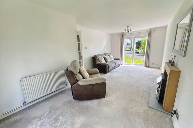 Flat to rent in Beech Hill Court, Berkhamsted, Hertfordshire