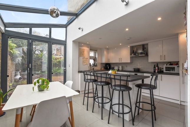Thumbnail Detached house to rent in Landseer Road, London