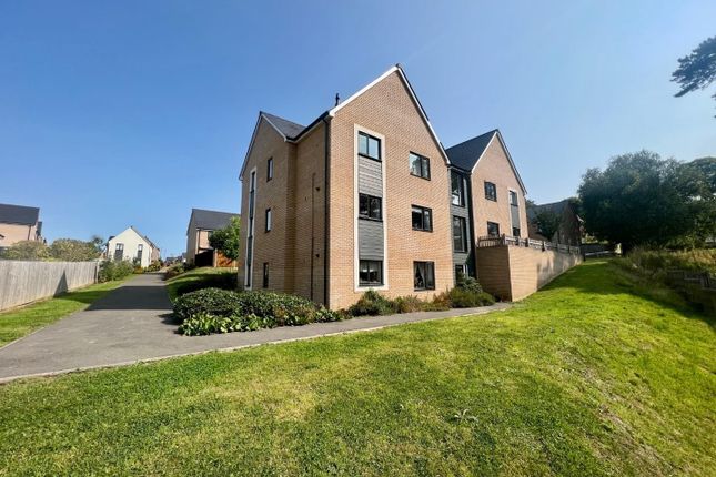 Thumbnail Flat for sale in Graham Edge, Dursley