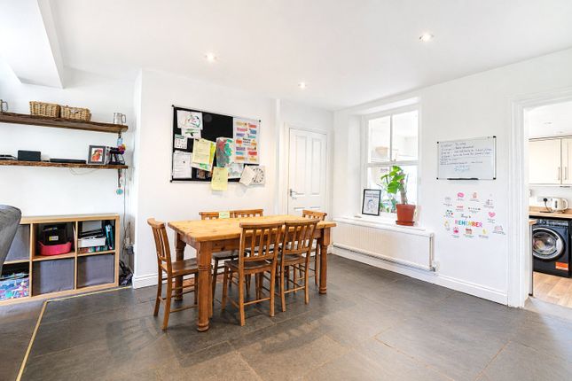 11 Louise Terrace, Torrington Devon photo 2