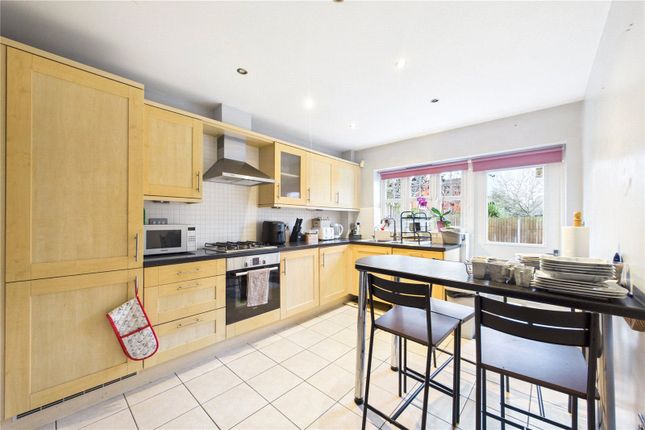 MARKETING CARD, 14, Skylark Way, Reading photo 4