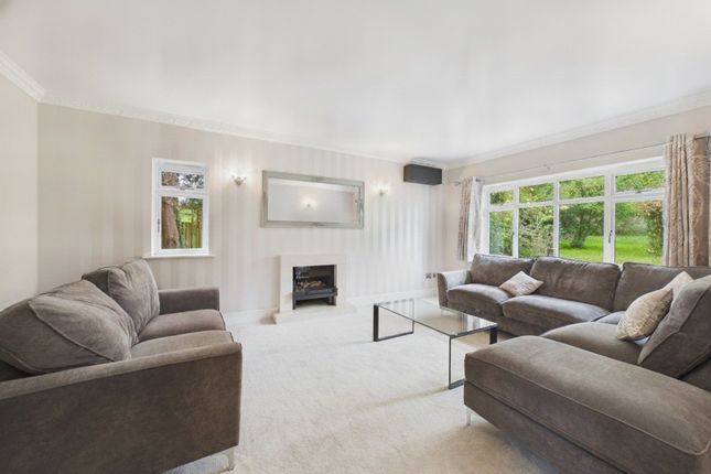 4, Burnmoor Meadow, Wokingham photo 4