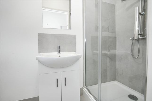 68, Haydon Place, Guildford photo 5