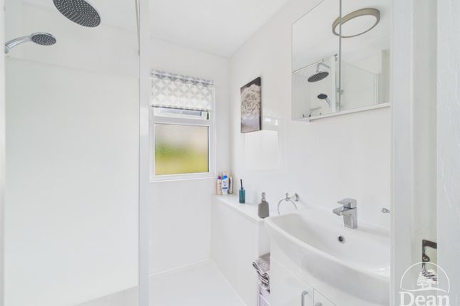 2, Sunnyhill Road, Cinderford photo 4
