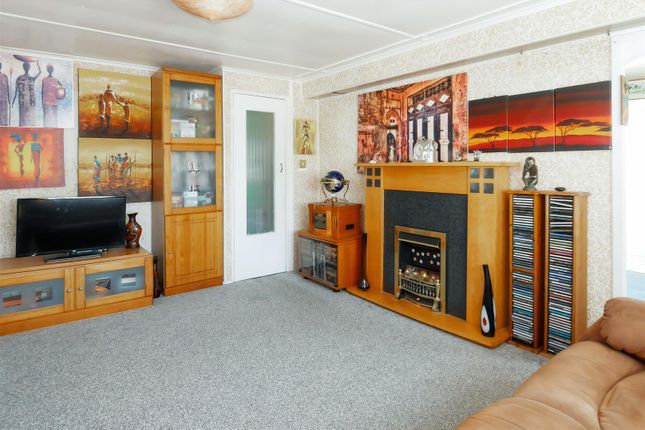 10, Kingsmead Thornlea Park, Littlehampton photo 2