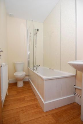 Flat to rent in Woodland Terrace, Flat 6, Plymouth