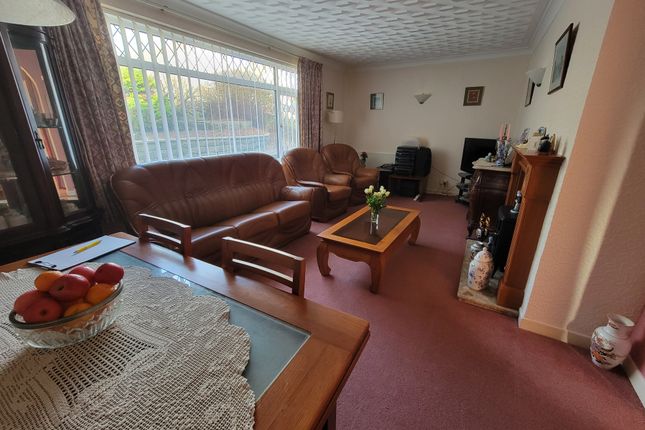 3, Treetops, Llanelli photo 3