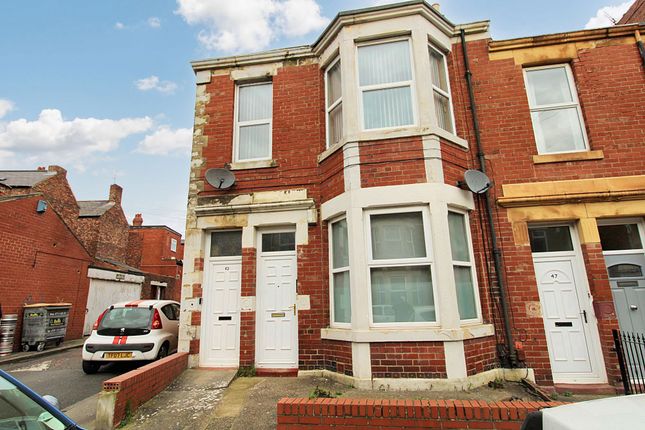 Thumbnail Flat to rent in Warton Terrace, Heaton, Newcastle Upon Tyne