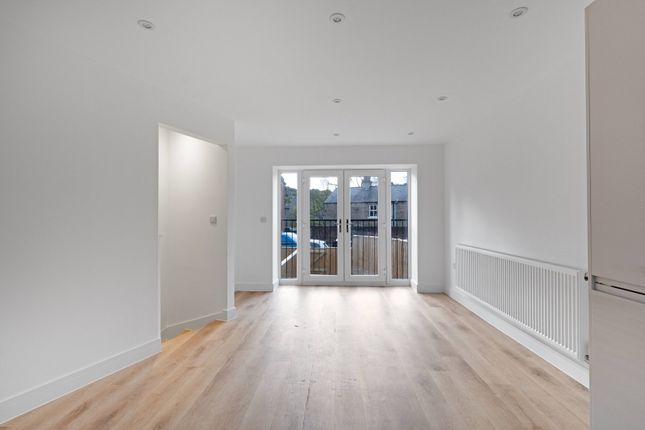4 Turners Corner, Buxton Road, High Peak photo 4