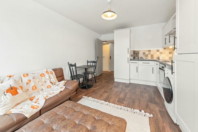 Balme Road, Cleckheaton photo 3