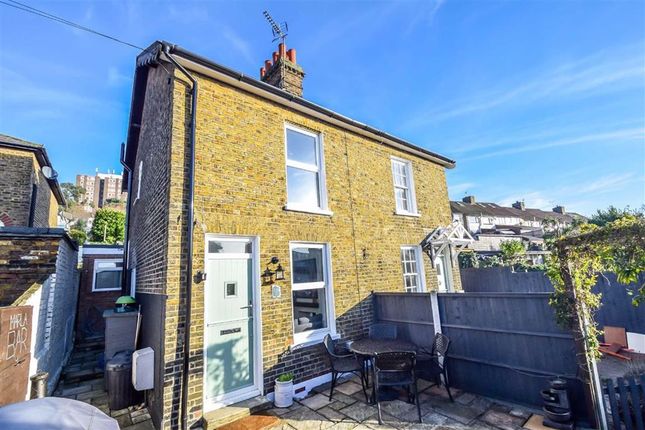 Thumbnail Semi-detached house to rent in New Road, Leigh-On-Sea, Essex