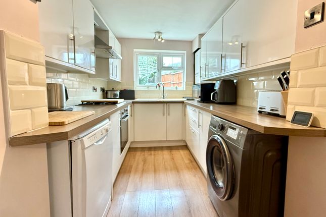 142, Clayhall Road, Gosport photo 2
