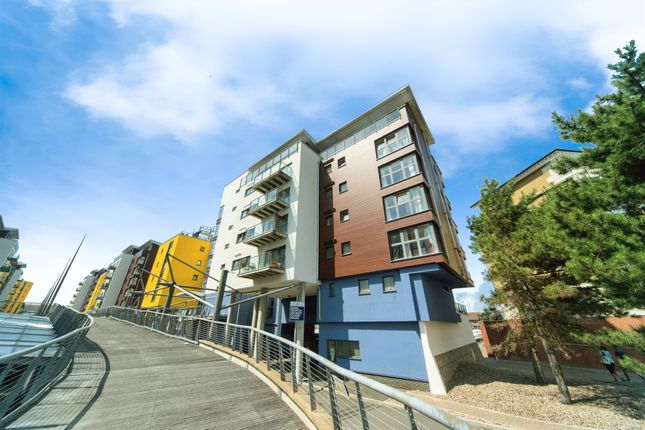 Thumbnail Flat for sale in Midway Quay, Eastbourne