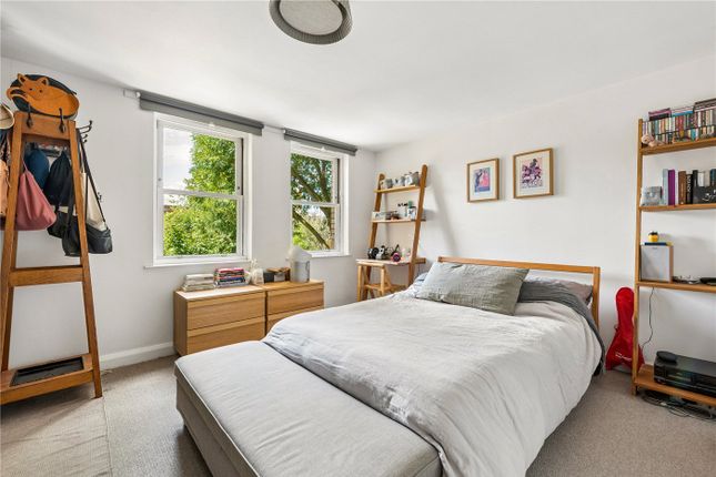 Flat 6, Sutherland Court, 203, Albion Road, London photo 3