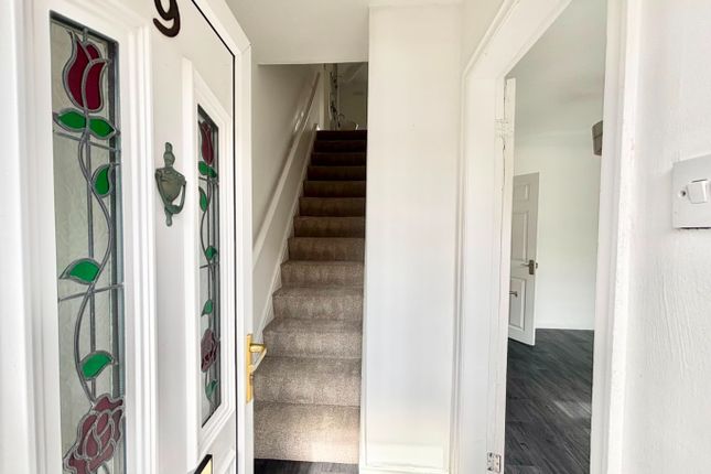 9, Alder Drive, Salford photo 2