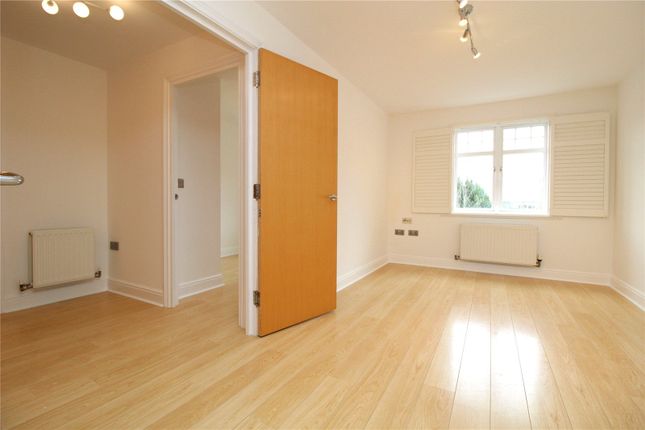 Thumbnail Flat to rent in Eastfield Road, Brentwood