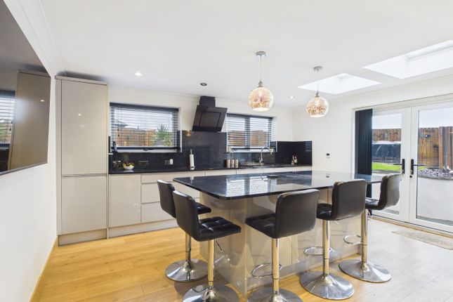 33 Northdale Park, Swanland, East Riding of Yorkshire photo 2