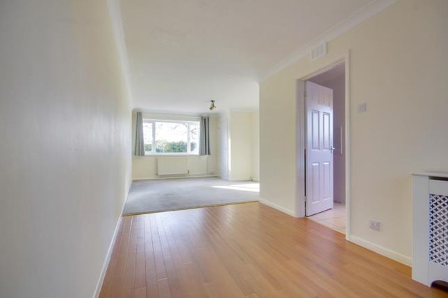 80, The Trundle, Somersham photo 3