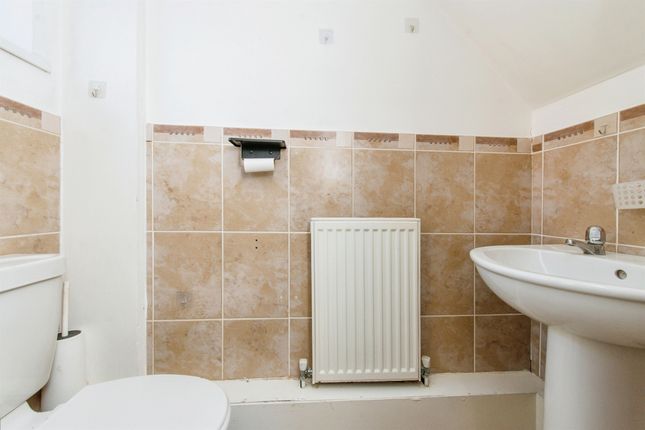 End terrace house for sale in Victoria Street, Castleford