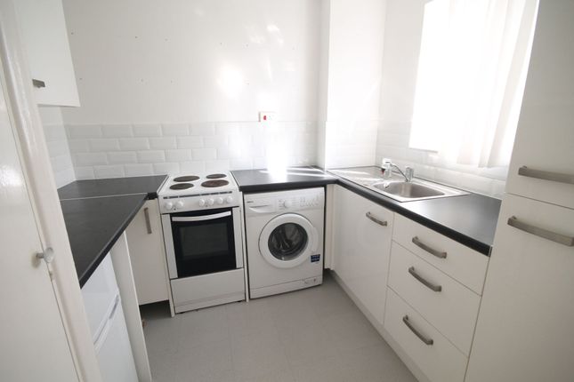 28 Kilberry Close, Isleworth photo 3