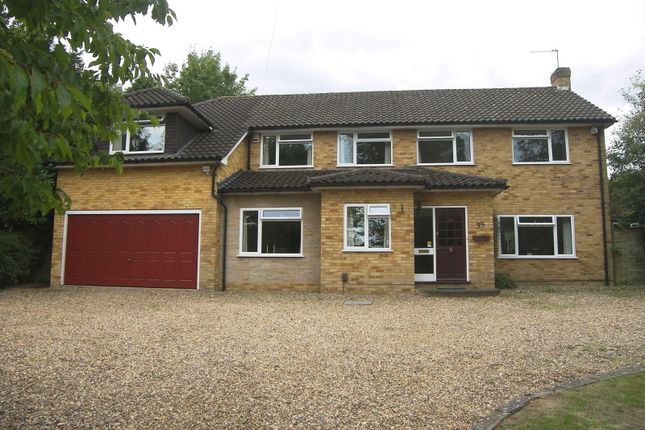 6-bed detached on Keswick Road, Leatherhead, £3,900/mo
