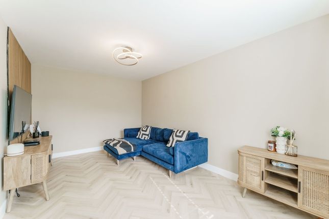 13, Franks Close, Howden photo 3