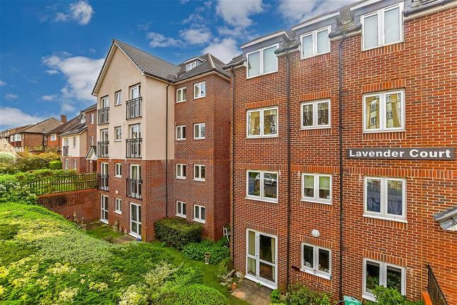 Flat for sale in Cavendish Road, Sutton, Surrey