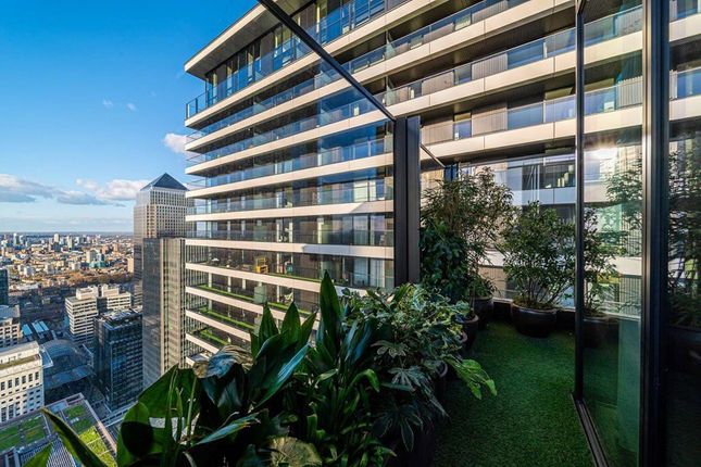 Flat for sale in Wardian London, Canary Wharf