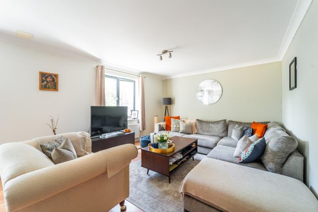 Flat 69 Sherard Court, 3, Manor Gardens, Holloway photo 4