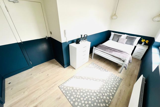 Room to rent in Ridge Road, Mitcham