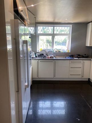 45, Fredora Avenue, Hayes photo 4