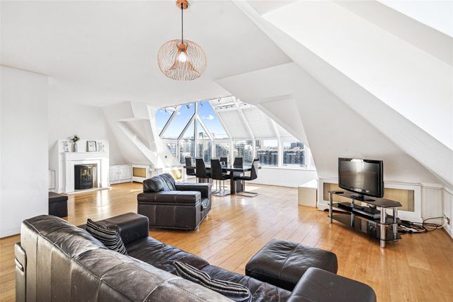 Thumbnail Flat for sale in Sailmakers Court, William Morris Way, London