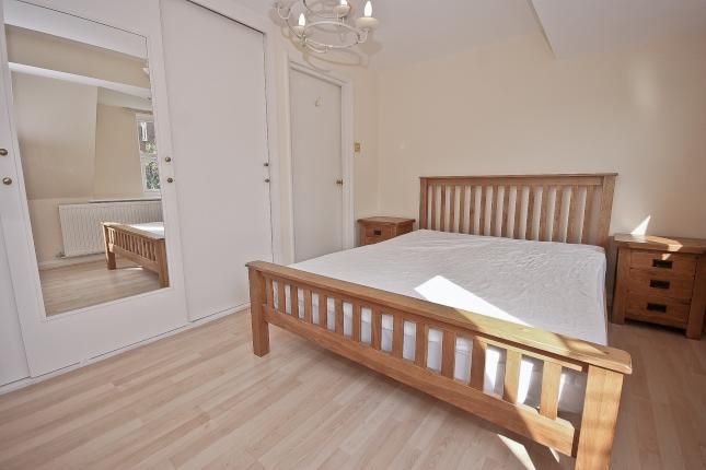40B Ethnard Road, london photo 5