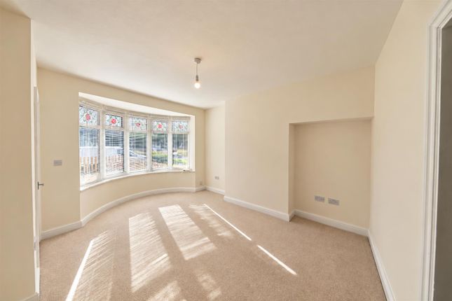 81, Campion Avenue, Hull photo 4