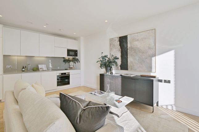 Thumbnail Flat to rent in Oberman Road, London