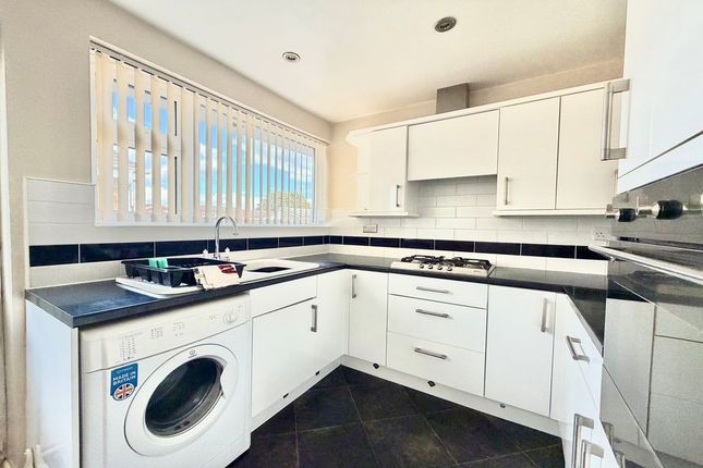 8, Sandpiper Drive, Weston-Super-Mare photo 4