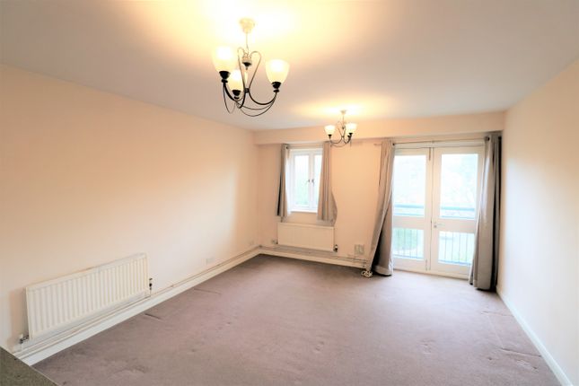 Flat 3, Lownds Court, Bromley photo 3