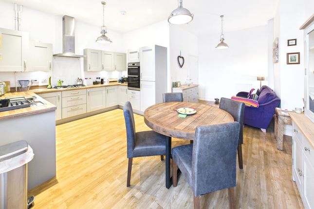 4 Lutyens Court, Upper Rissington photo 4