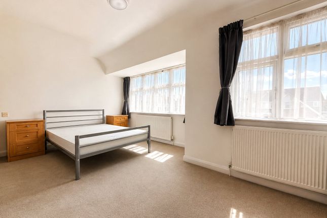 4, Seaton Road, Hayes photo 3