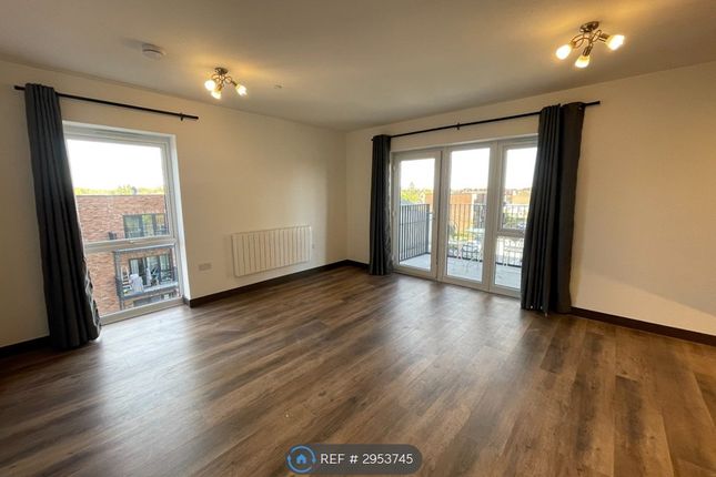 Flat, May House Sydney Road, Watford photo 2