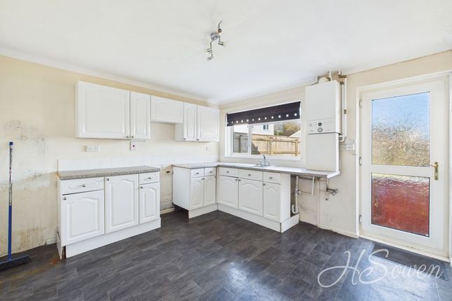 10, Helmdon Rise, Torquay photo 3