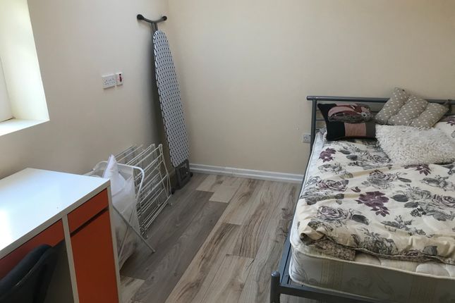 66, brunswick st, Swansea photo 4