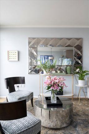 112, Campden Hill Towers, London photo 4