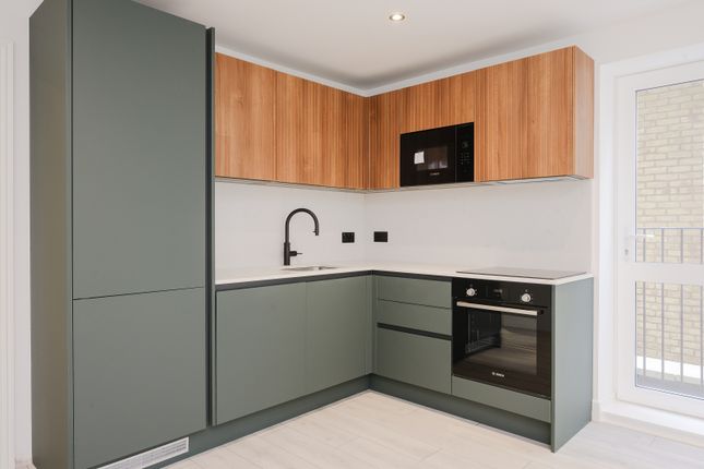 Apartment 2,, Ace Court, Wimbledon photo 4