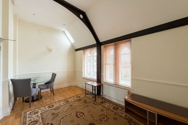 Apt 49, Convent Court Hatch Lane, Windsor photo 5