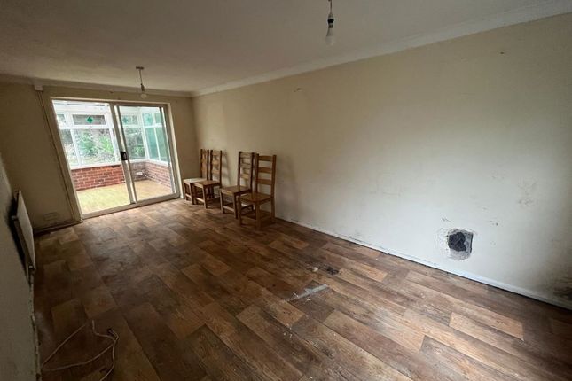 88 Grange Road Royston, Barnsley photo 3