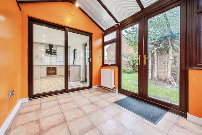 23, Eayre Court, St. Neots photo 3