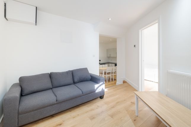 1C, Drayton Park, London photo 2