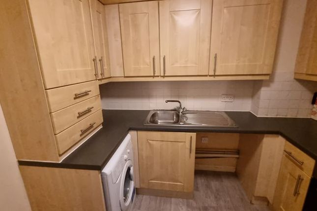 Flat to rent in Chantry Close, Abbey Wood, London